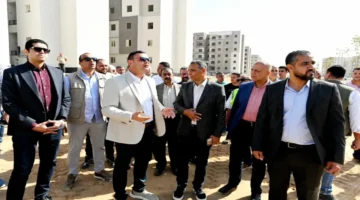 وزير الإسكان يزور مشروع “سكن لكل المصريين” ويفتتح محاور وطرق جديدة في التجمعات العمرانية بالعبور